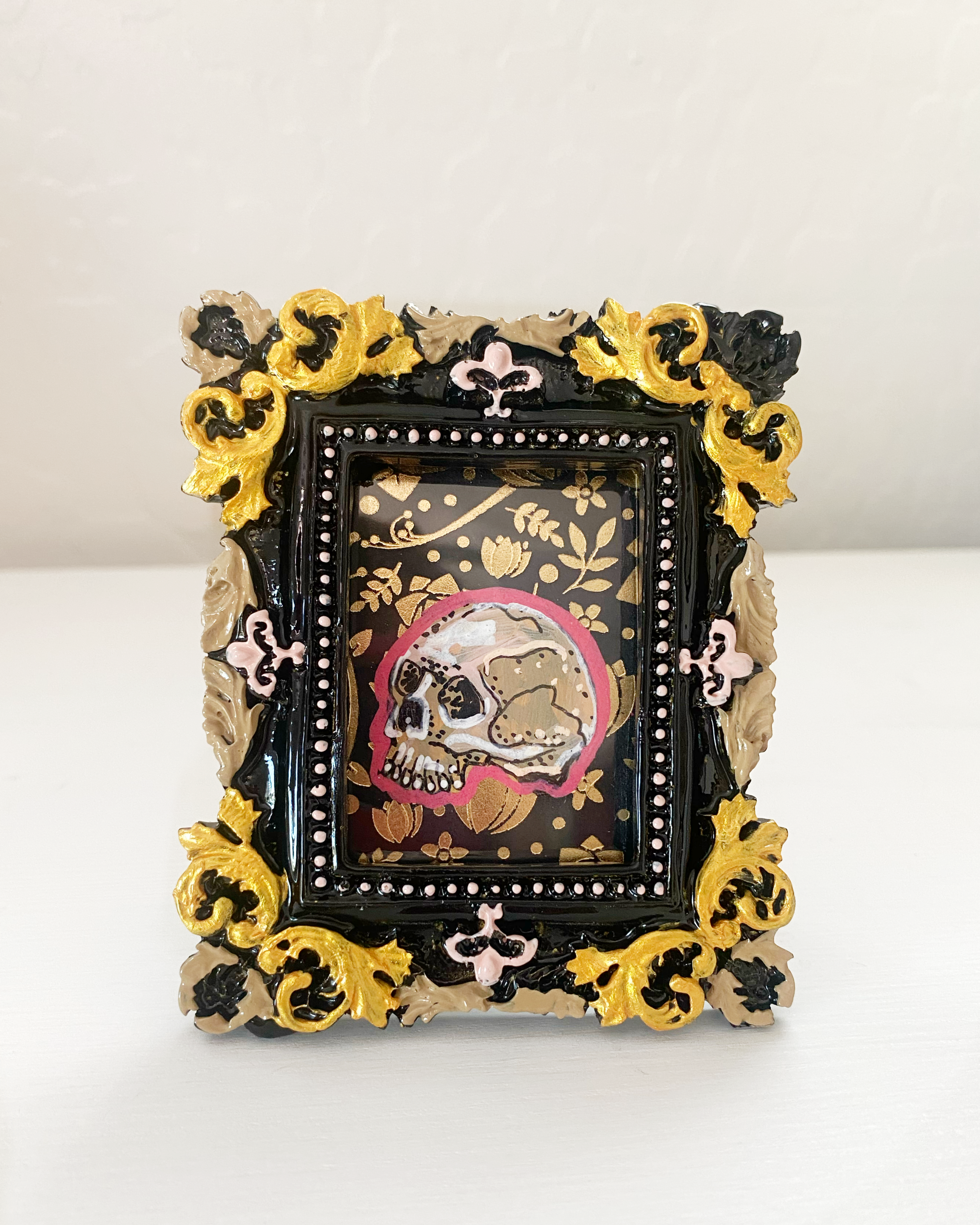 Royal Skull ( Mini Original Painting )